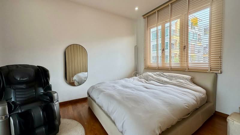 ⭐⭐⭐LANDED7772@Amazing Renovated 3.5 Sty Corner Terrace With Pool Near MRT (D15) 5rm, , 5 Bedrooms, 4,050 sqft, Corner Terrace For Sale, by WeeThong Chai, 500072308 - Bedroom - PropertyGuru.com.sg