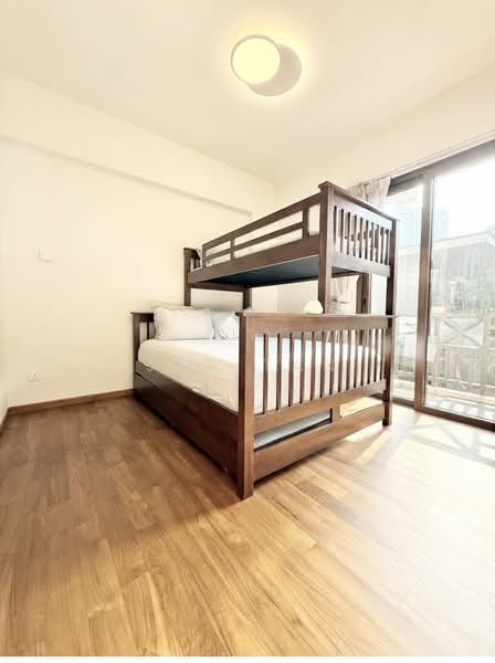 D'Evelyn Condominium For Sale at S$ 1,400,000 | PropertyGuru Singapore - Master Bedroom