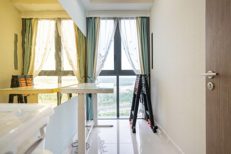 Modern, Clean 2 bedroom + study + loft unit for rent near Sengkang MRT station., , 3 Bedrooms, 936 sqft, Condominium For Rent, by Homer Lau, 500072324 - View - PropertyGuru.com.sg