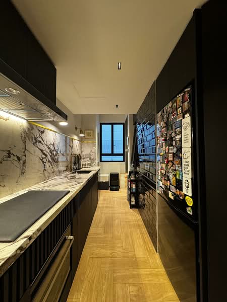 River Place Condominium For Sale at S$ 2,280,000 | PropertyGuru Singapore - Kitchen