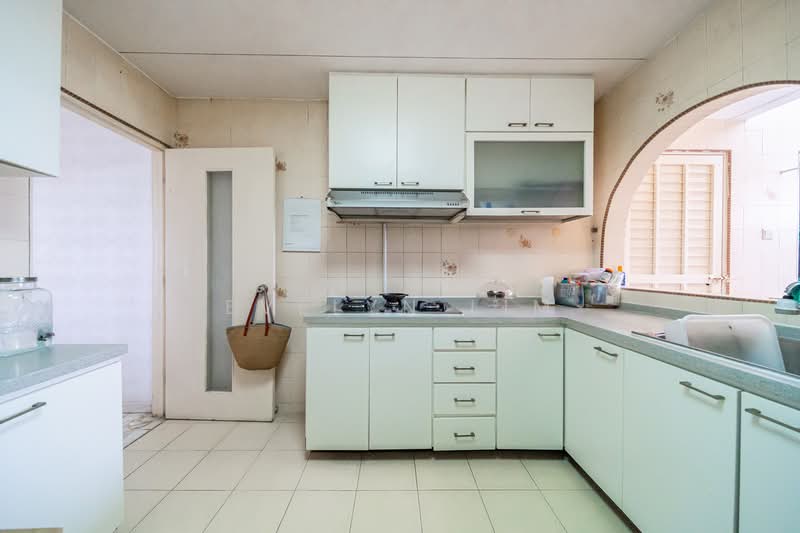 Peach Garden Apartment For Sale at S$ 5,280,000 | PropertyGuru Singapore - Kitchen