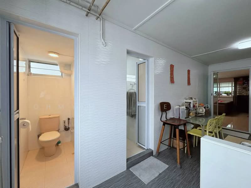 52 New Upper Changi Road HDB Flat For Sale at S$ 520,000 | PropertyGuru Singapore - Bathroom