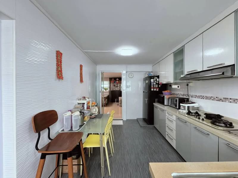 52 New Upper Changi Road HDB Flat For Sale at S$ 520,000 | PropertyGuru Singapore - Kitchen