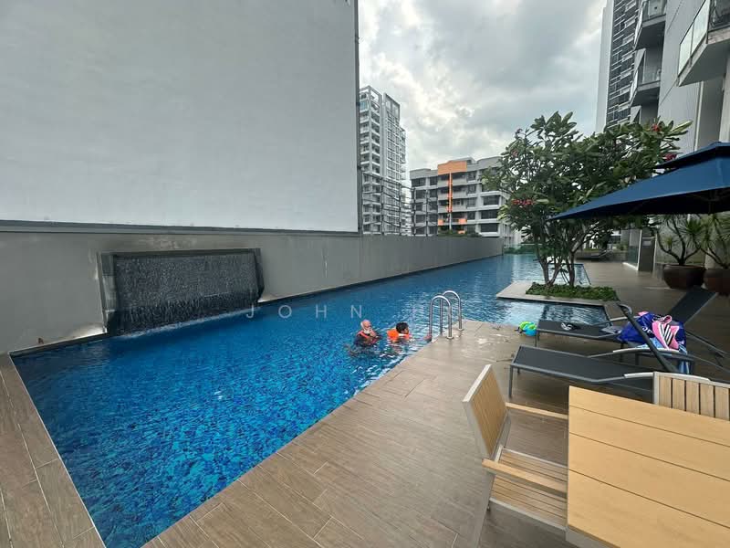 Forte Suites Condominium For Sale at S$ 1,300,000 | PropertyGuru Singapore - Pool