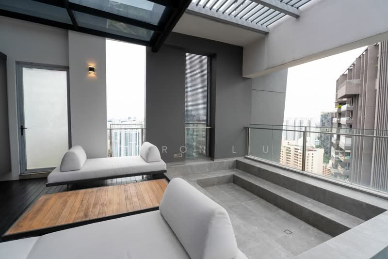 Starlight Suites, 11 River Valley Close, 4 Bedrooms, 3,757 sqft, Condominium For Rent, by Sharon Liu, 500072346 - Balcony - PropertyGuru.com.sg