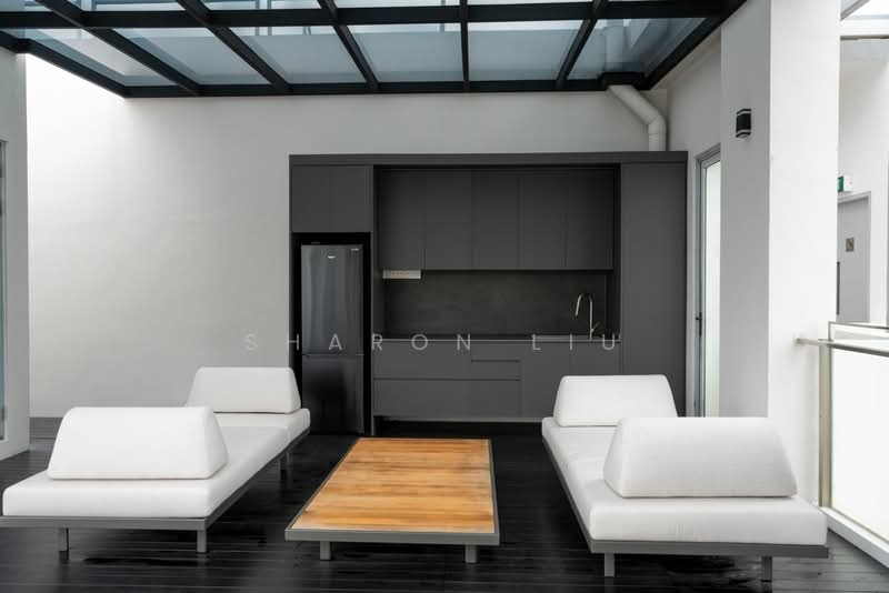 Starlight Suites, 11 River Valley Close, 4 Bedrooms, 3,757 sqft, Condominium For Rent, by Sharon Liu, 500072346 - Kitchen - PropertyGuru.com.sg