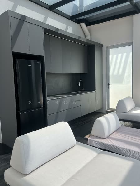 Starlight Suites, 11 River Valley Close, 4 Bedrooms, 3,757 sqft, Condominium For Rent, by Sharon Liu, 500072346 - Pantry by roof top pool area - PropertyGuru.com.sg