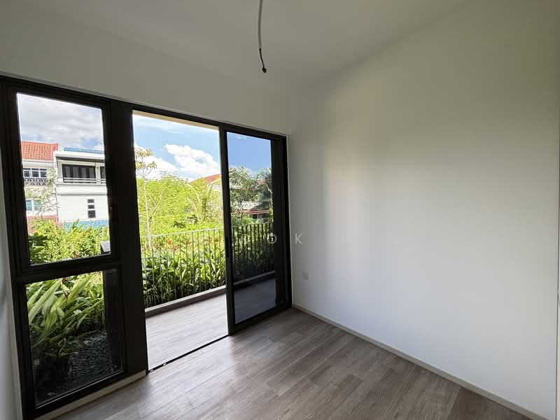 The Watergardens at Canberra, 37 Canberra Drive, 4 Bedrooms, 1,302 sqft, Condominium For Rent, by Sim Kok Hin, 500072348 - Balcony - PropertyGuru.com.sg