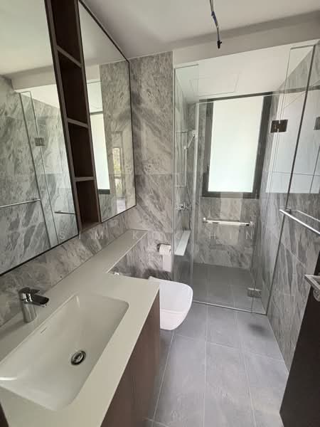 The Watergardens at Canberra, 37 Canberra Drive, 4 Bedrooms, 1,302 sqft, Condominium For Rent, by Sim Kok Hin, 500072348 - Bathroom - PropertyGuru.com.sg