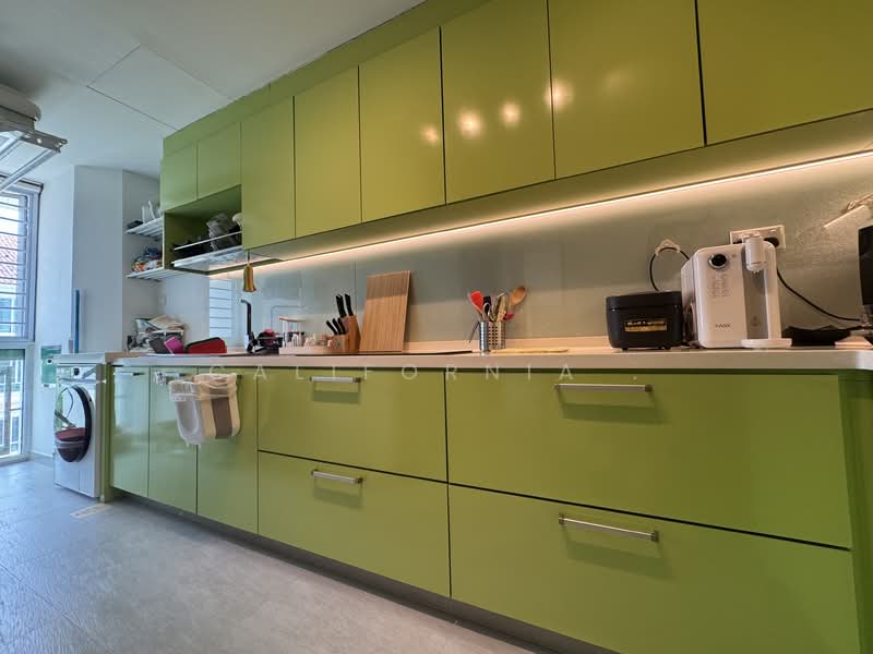 bukit timah Condominium For Sale at S$ 1,990,000 | PropertyGuru Singapore - Kitchen