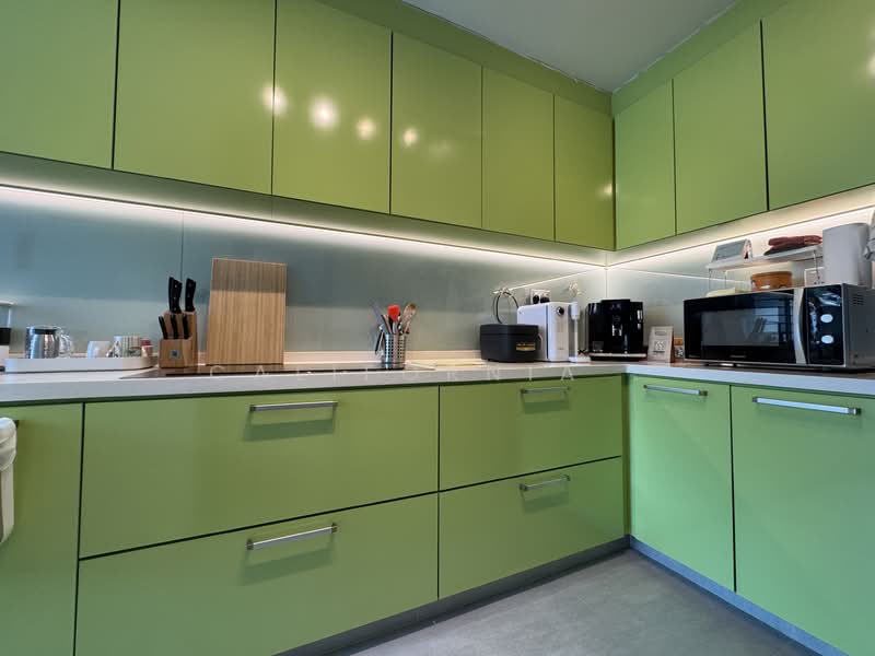 bukit timah Condominium For Sale at S$ 1,990,000 | PropertyGuru Singapore - Kitchen