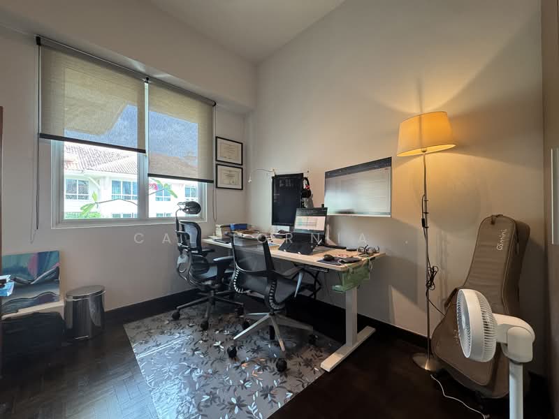 Bukit timah 2-Bedder in D10, prime central, efficient dumbbell layout Condominium For Sale at S$ 1,990,000 | PropertyGuru Singapore - Study