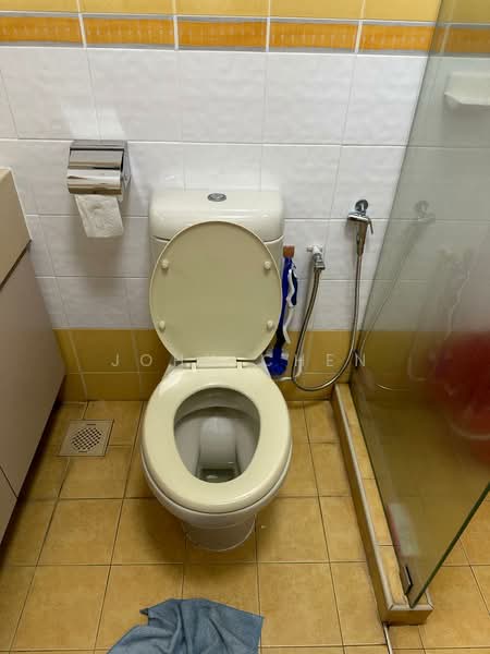 638A Punggol Drive, 638A Punggol Drive, 3 Bedrooms, 1,205 sqft, HDB Flat For Rent, by John Chen, 500072385 - Bathroom - PropertyGuru.com.sg