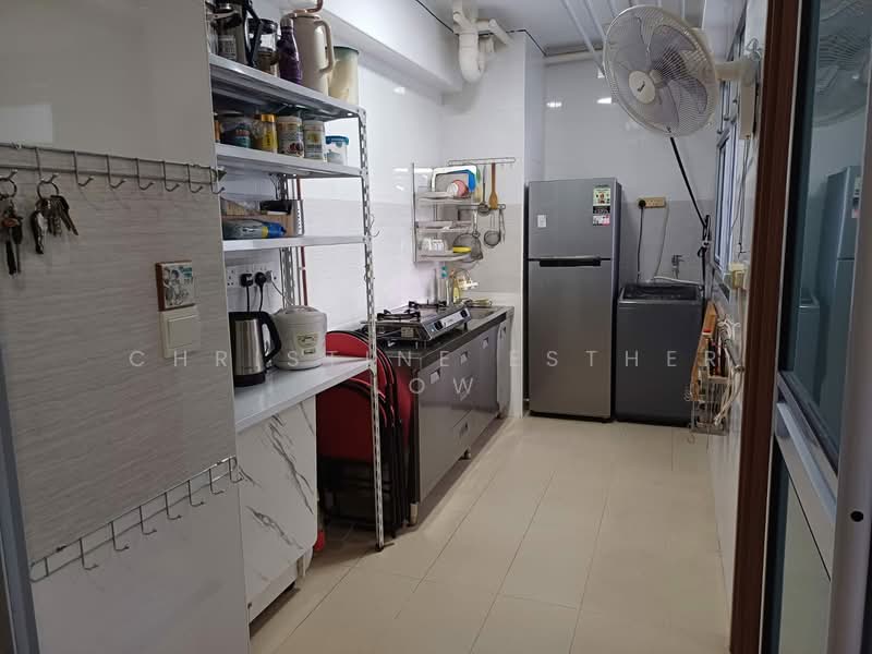 405B Northshore Drive HDB Flat For Sale at S$ 430,000 | PropertyGuru Singapore - Kitchen