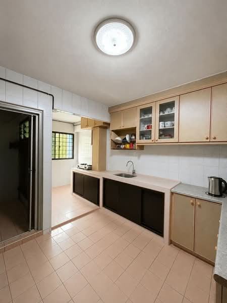 896A Woodlands Drive 50, 896A Woodlands Drive 50, 3 Bedrooms, 1,066 sqft, HDB Flat For Sale, by Julie Kay, 500072398 - Kitchen - PropertyGuru.com.sg