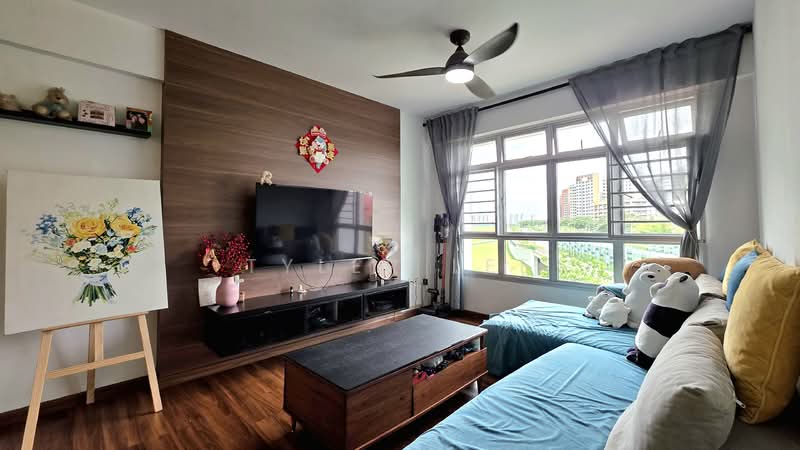 415B Fernvale Link HDB Flat For Sale at S$ 655,000 | PropertyGuru Singapore - Living Room