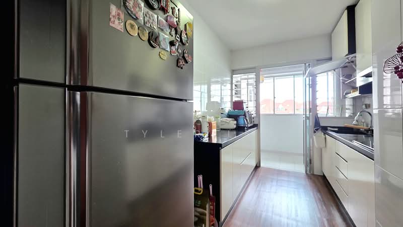 415B Fernvale Link HDB Flat For Sale at S$ 655,000 | PropertyGuru Singapore - Kitchen