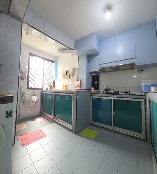 104 Spottiswoode Park Road HDB Flat For Sale at S$ 890,000 | PropertyGuru Singapore - Kitchen