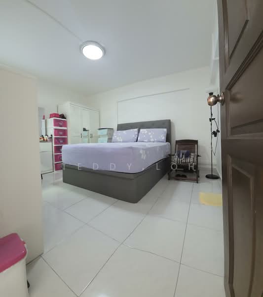 104 Spottiswoode Park Road HDB Flat For Sale at S$ 890,000 | PropertyGuru Singapore - Bedroom