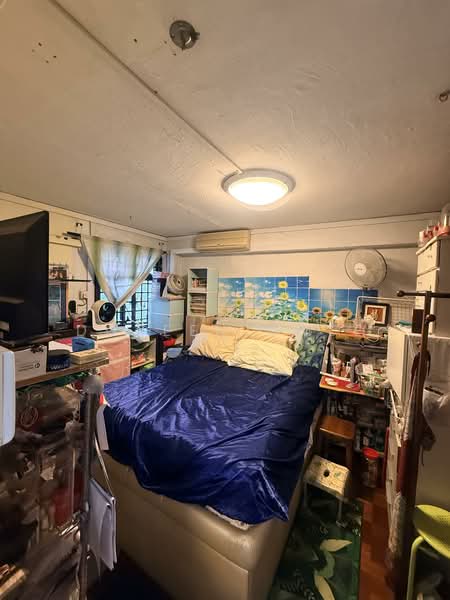 77 Indus Road HDB Flat For Sale at S$ 478,000 | PropertyGuru Singapore - Bedroom