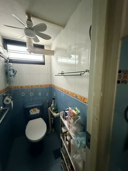 77 Indus Road HDB Flat For Sale at S$ 478,000 | PropertyGuru Singapore - Bathroom