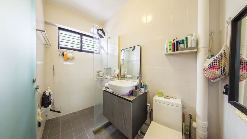 103 Jalan Rajah HDB Flat For Sale at S$ 1,028,000 | PropertyGuru Singapore - Master Bathroom