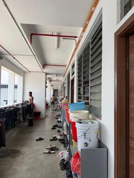 Secondary Dormitory Approved 480 Workers!!, Central, Alexandra, Labrador Park, Telok Blangah, Pasir Panjang, Henderson, Queestown, Tanglin, Alexandra / Commonwealth, 100,690 sqft, Dormitory For Sale, by Yen On, 500072459 - Corridor - CommercialGuru.com.sg