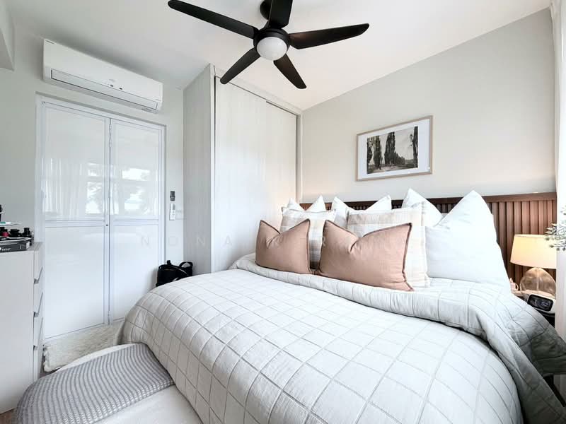 676A Yishun Ring Road HDB Flat For Sale at S$ 420,000 | PropertyGuru Singapore - Bedroom