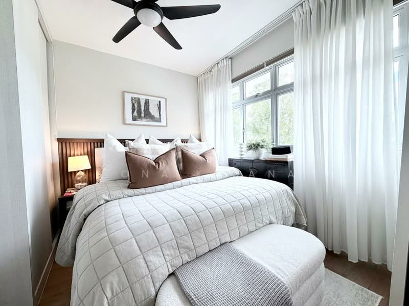 676A Yishun Ring Road HDB Flat For Sale at S$ 420,000 | PropertyGuru Singapore - Bedroom