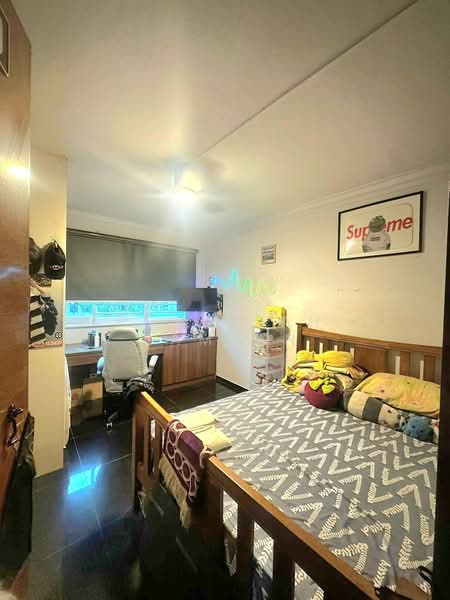 462 Jurong West Street 41, 462 Jurong West Street 41, 3 Bedrooms, 1,108 sqft, HDB Flat For Sale, by Rohaizah Ramjan, 500072472 - Bedroom - PropertyGuru.com.sg