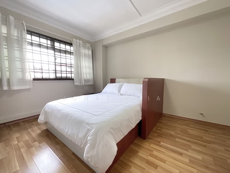 272 Pasir Ris Street 21 HDB Flat For Sale at S$ 630,000 | PropertyGuru Singapore - Bedroom