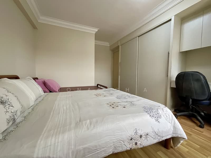 272 Pasir Ris Street 21 HDB Flat For Sale at S$ 630,000 | PropertyGuru Singapore - Bedroom