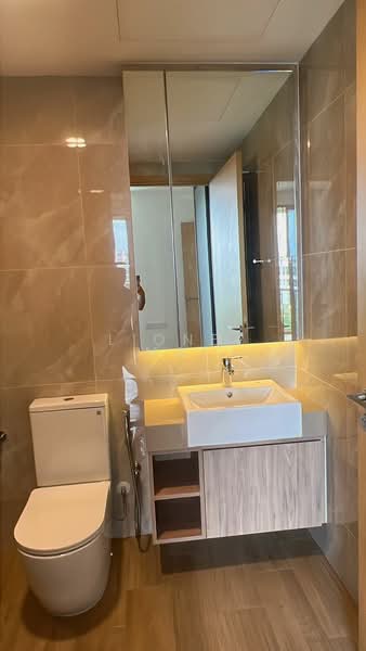 Urban Treasures Condominium For Sale at S$ 1,520,000 | PropertyGuru Singapore - Bathroom