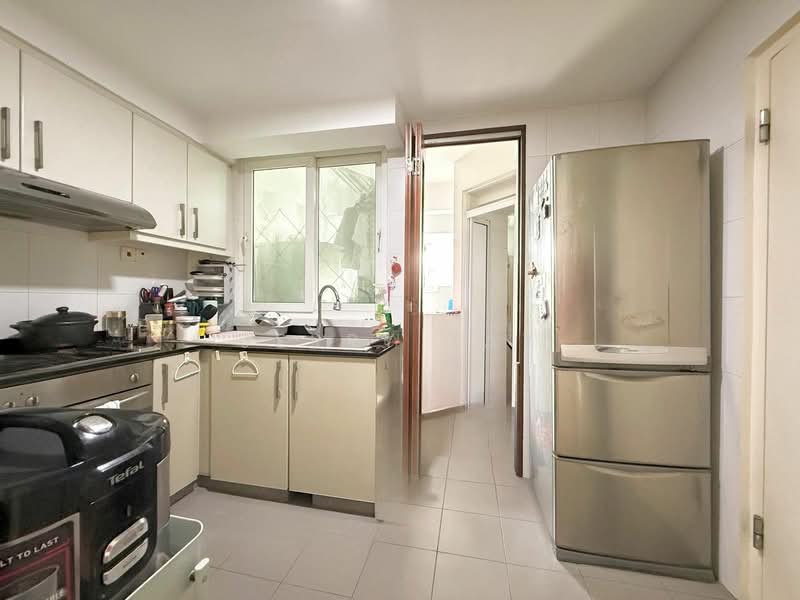 The Warren Condominium For Sale at S$ 1,668,000 | PropertyGuru Singapore - Kitchen