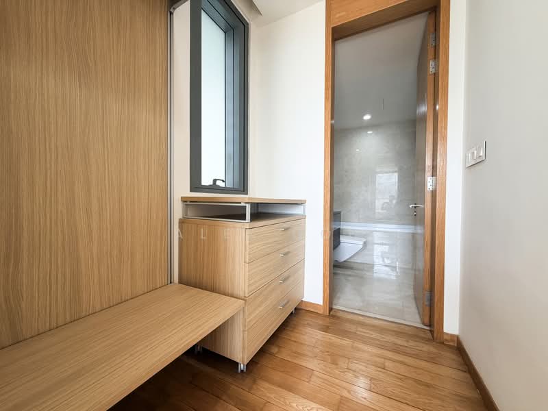 Concourse Skyline, 300 Beach Road, 4 Bedrooms, 2,120 sqft, Condominium For Rent, by Alex Goh, 500072531 - Bathroom - PropertyGuru.com.sg