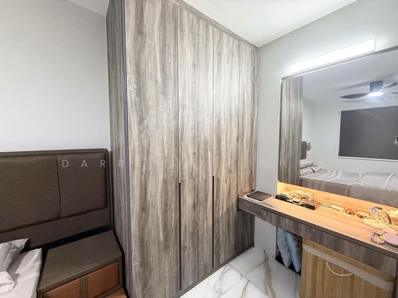 202 Compassvale Drive HDB Flat For Sale at S$ 579,000 | PropertyGuru Singapore - Bedroom