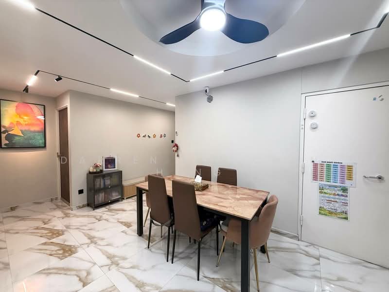 202 Compassvale Drive HDB Flat For Sale at S$ 579,000 | PropertyGuru Singapore - Dining Room
