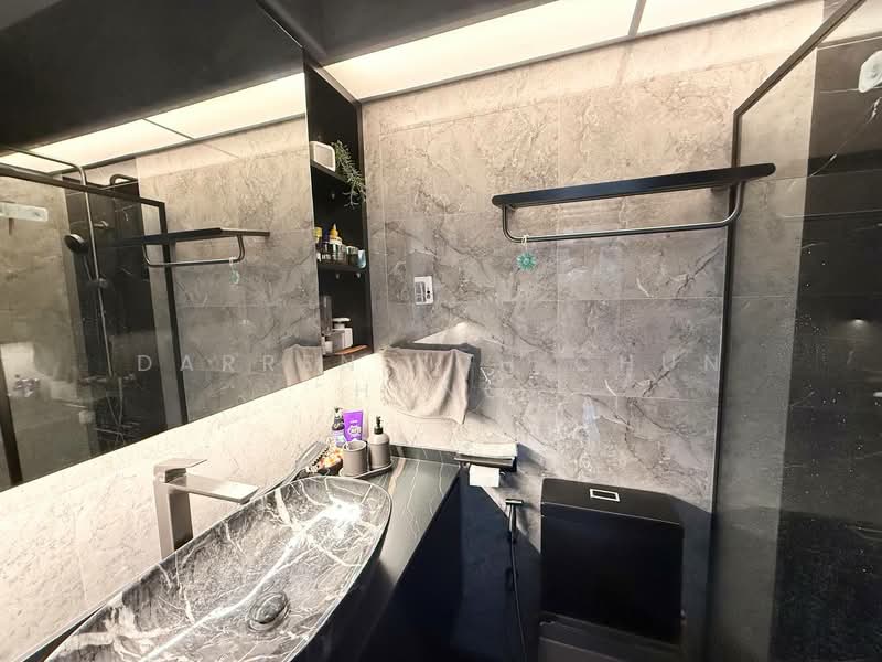 202 Compassvale Drive HDB Flat For Sale at S$ 579,000 | PropertyGuru Singapore - Bathroom