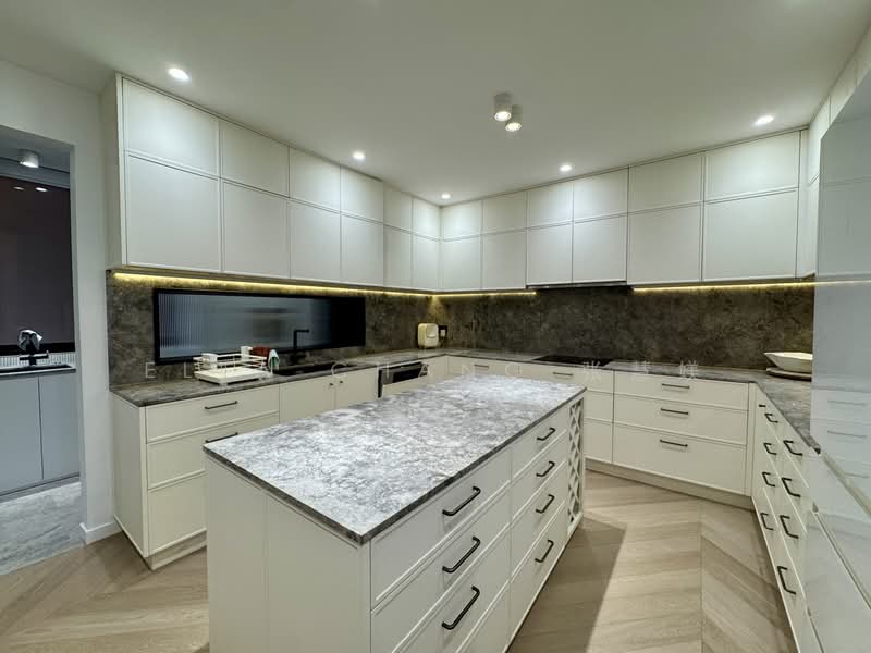 Four Seasons Park, 10 Cuscaden Walk, 4 Bedrooms, 2,260 sqft, Condominium For Rent, by Ella Chang 张慧媄, 500072547 - Kitchen - PropertyGuru.com.sg