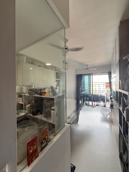 Tre Residences Condominium For Sale at S$ 1,850,000 | PropertyGuru Singapore - Kitchen