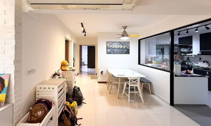 351D Anchorvale Road HDB Flat For Sale at S$ 758,000 | PropertyGuru Singapore - Living Room