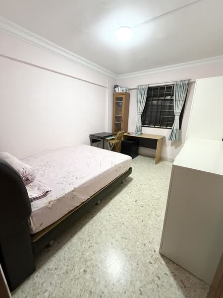 440 Ang Mo Kio Avenue 10, 440 Ang Mo Kio Avenue 10, 2 Bedrooms, 721 sqft, HDB Flat For Rent, by Kelvin Koh, 500072606 - Bedroom - PropertyGuru.com.sg