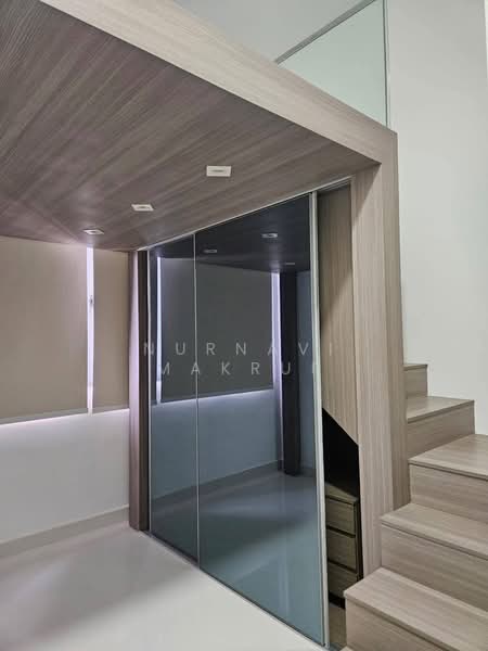 Urban Vista Condominium For Sale at S$ 960,000 | PropertyGuru Singapore - Bedroom