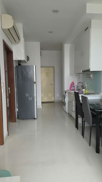 Urban Vista Condominium For Sale at S$ 960,000 | PropertyGuru Singapore - Kitchen