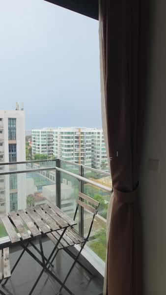 Urban Vista Condominium For Sale at S$ 960,000 | PropertyGuru Singapore - Balcony