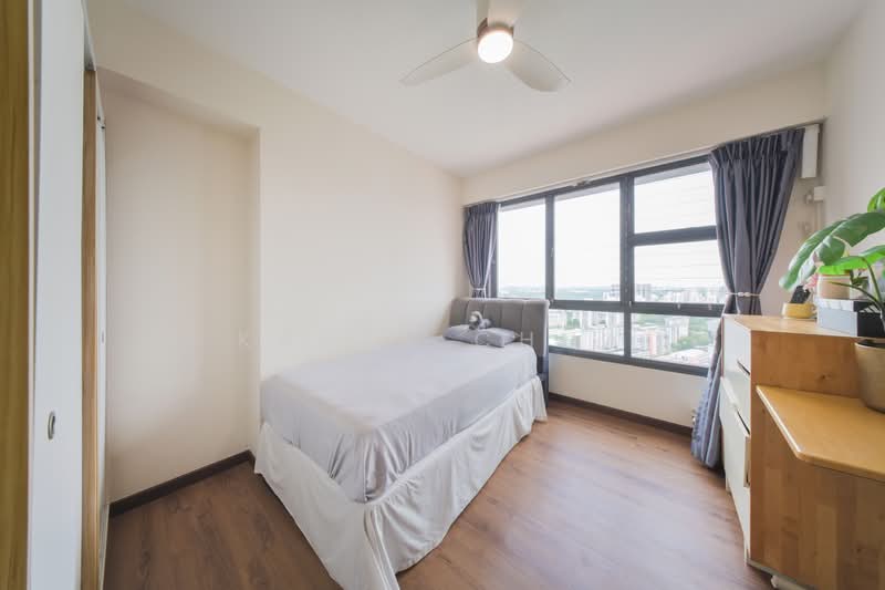 445A Clementi Avenue 3 HDB Flat For Sale at S$ 1,599,990 | PropertyGuru Singapore - Bedroom