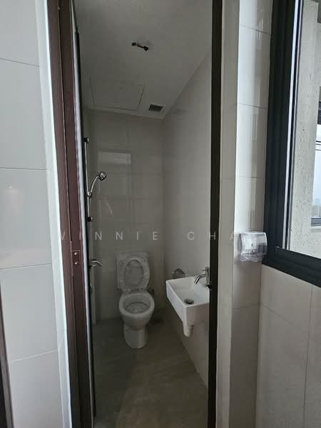 Avenue South Residence Condominium For Sale at S$ 2,822,222 | PropertyGuru Singapore - Bathroom