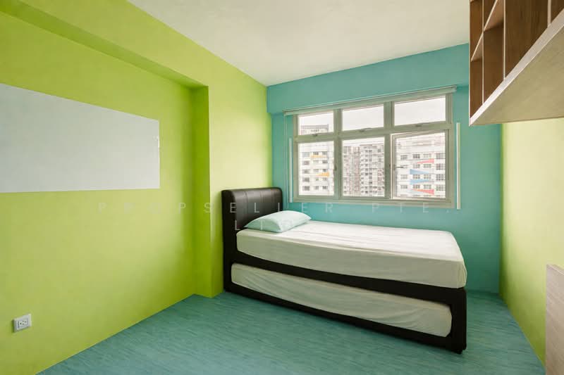 453C Fernvale Road HDB Flat For Sale at S$ 700,000 | PropertyGuru Singapore - Bedroom