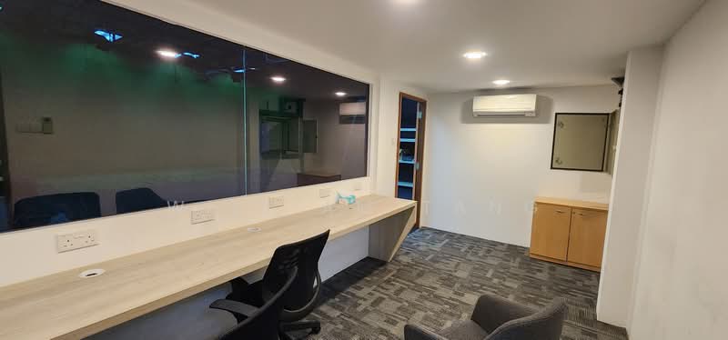 991 Alexandra, 991 Alexandra Road, 7,111 sqft, Office For Rent, by William Tang, 500072646 - Recording Console Room - CommercialGuru.com.sg