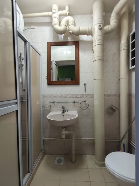 275A Jurong West Street 25, 275A Jurong West Street 25, 3 Bedrooms, 969 sqft, HDB Flat For Rent, by Kevin Ho, 500072648 - Bathroom - PropertyGuru.com.sg